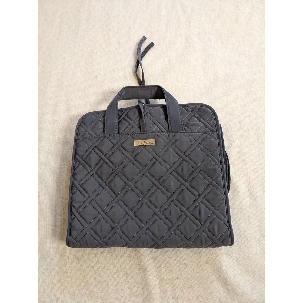 Vera Bradley Hanging Organizer Classic Gray Cosmetics Travel Quilted Zip